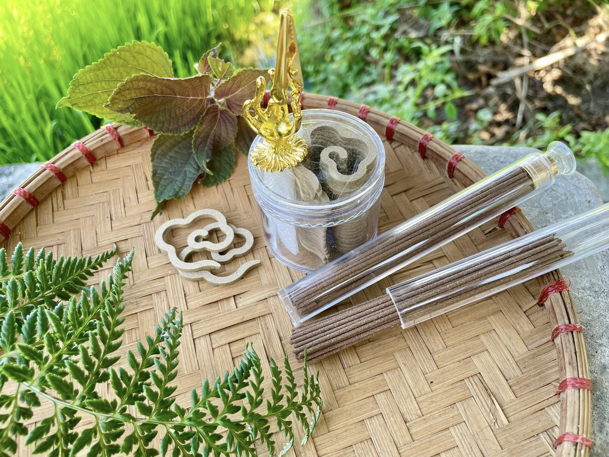 Khám Phá Combo 1Hủ Vân Mây + 2 Ống Không Tăm Cao Cấp Giá Tốt